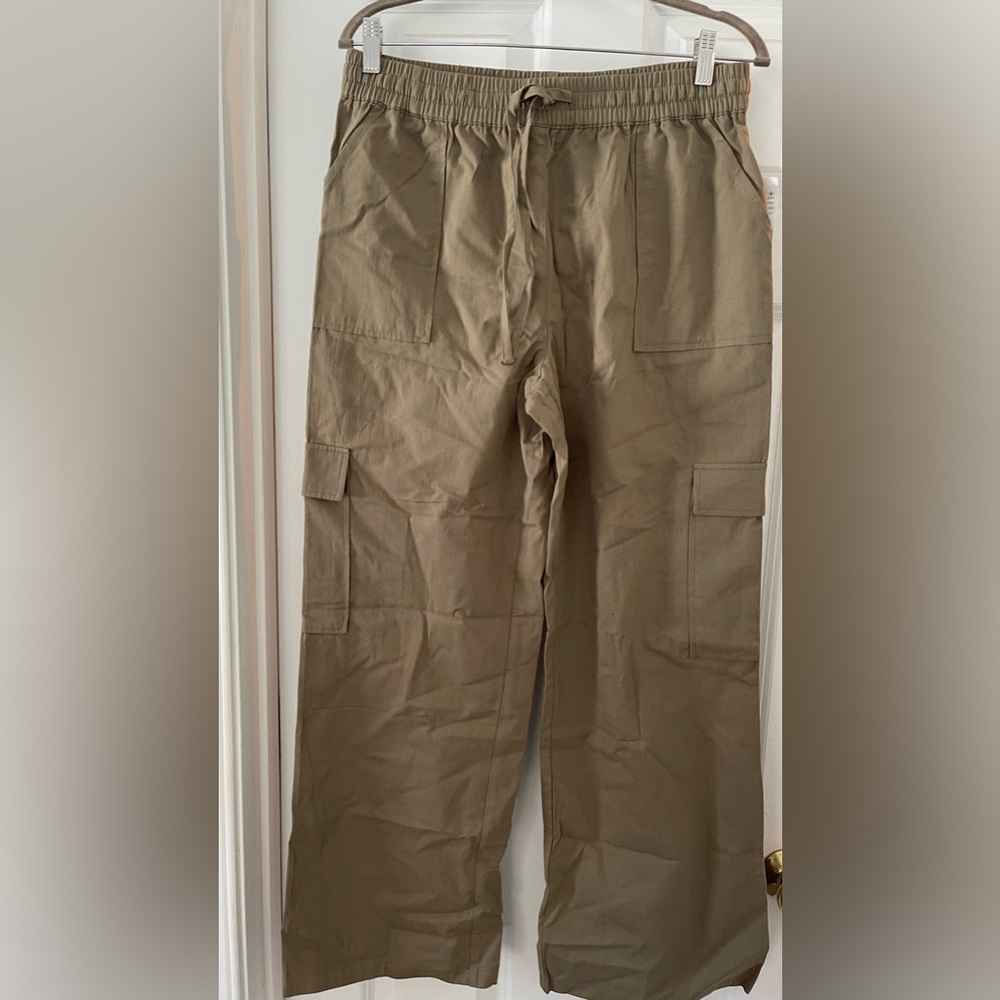 Wide Leg Cargo Pants in Tan